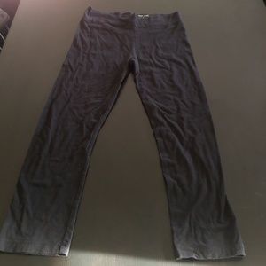 Black cropped leggings